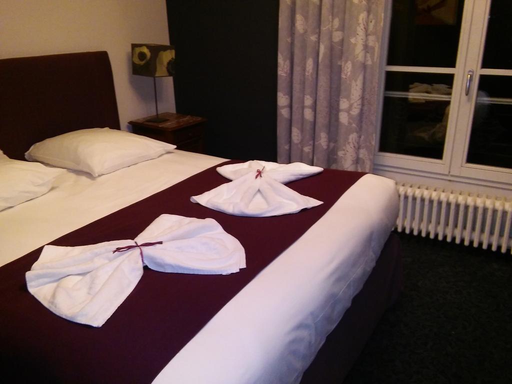 Homtel Le Parc Hotel Allevard Room photo