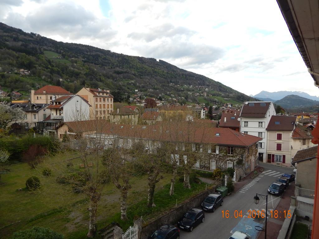 Homtel Le Parc Hotel Allevard Exterior photo