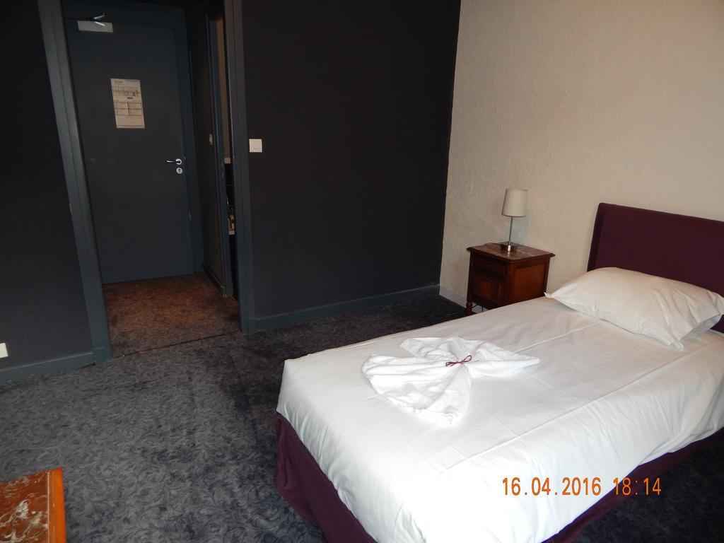 Homtel Le Parc Hotel Allevard Exterior photo