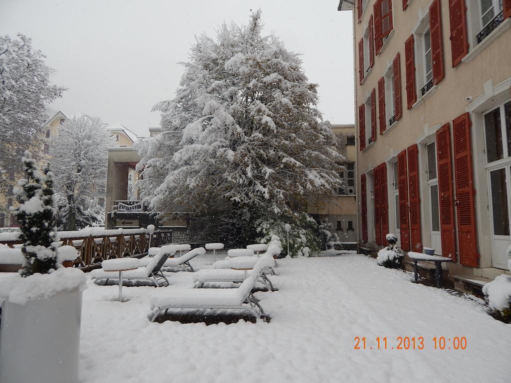 Homtel Le Parc Hotel Allevard Exterior photo