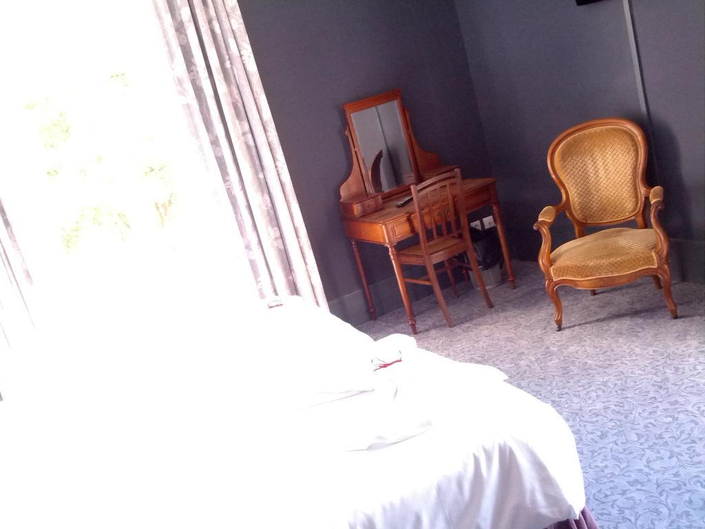 Homtel Le Parc Hotel Allevard Room photo