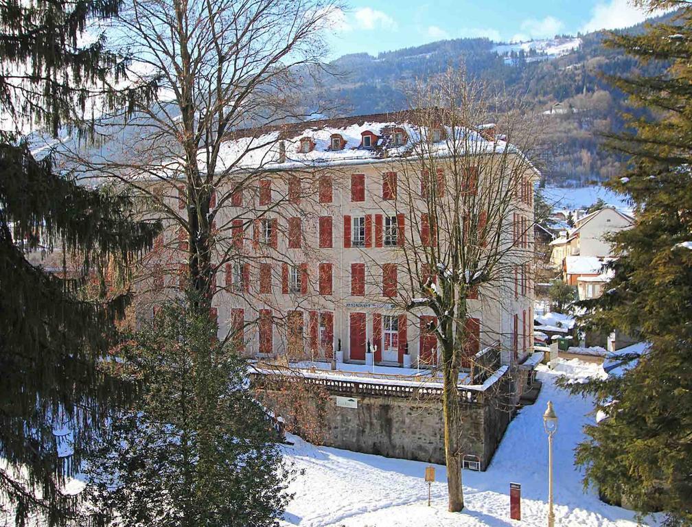 Homtel Le Parc Hotel Allevard Exterior photo