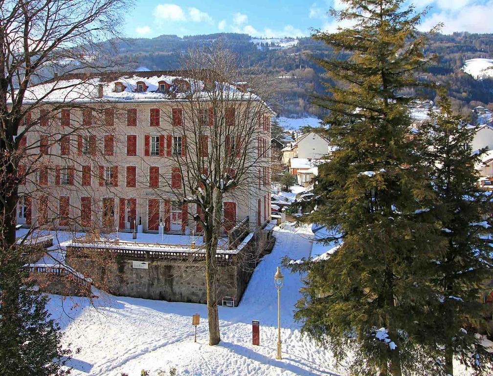 Homtel Le Parc Hotel Allevard Exterior photo